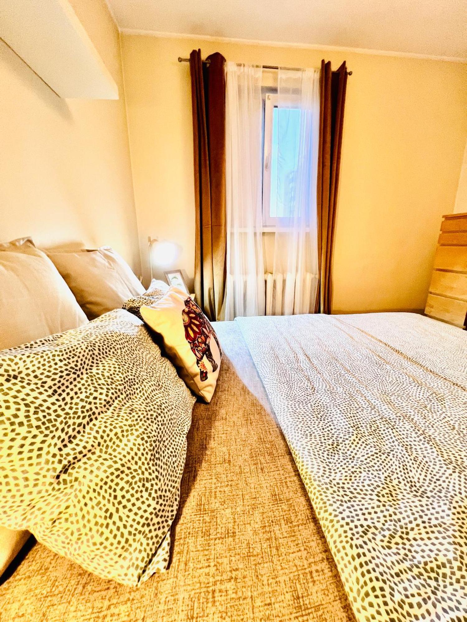 Boulevard Rose Appartement Alba Iulia Buitenkant foto